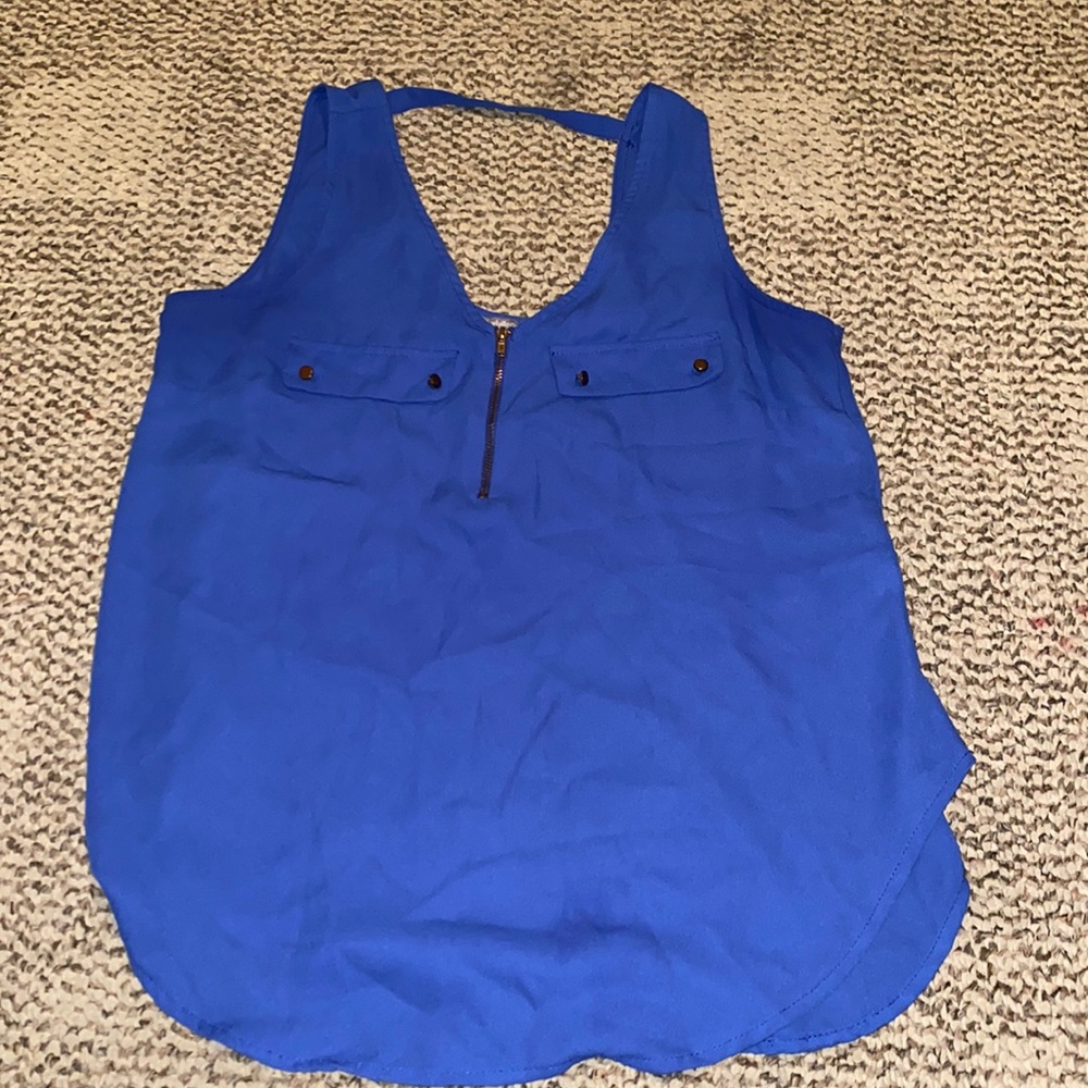 Size small very casual